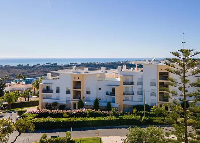 By Blen.d * Albufeira